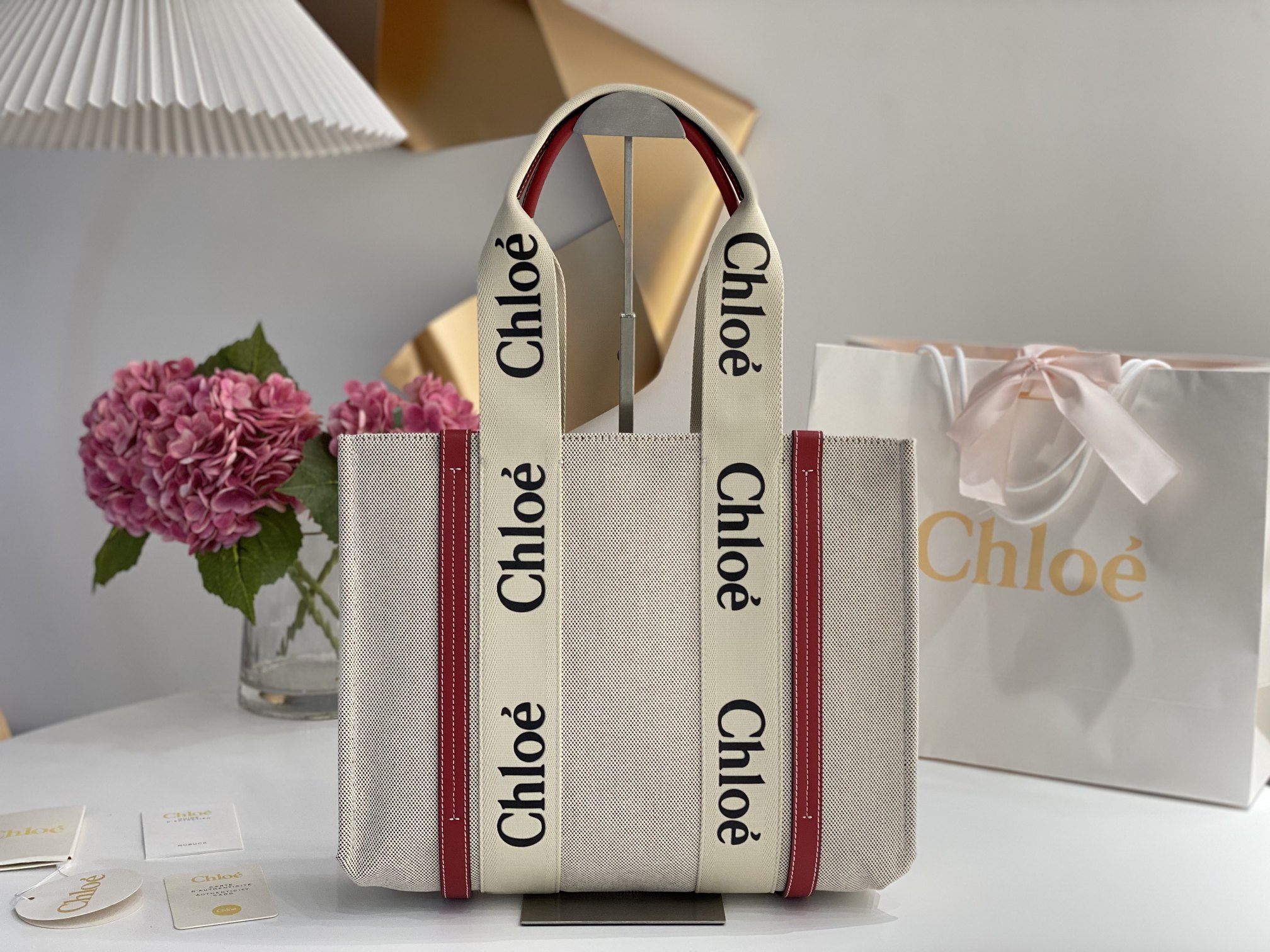 Chloe Medium Woody Tote Bag In Linen